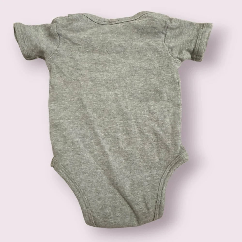 Baby Graphic Onesie USA Sweden Flags Short Sleeve Gray Size 6M